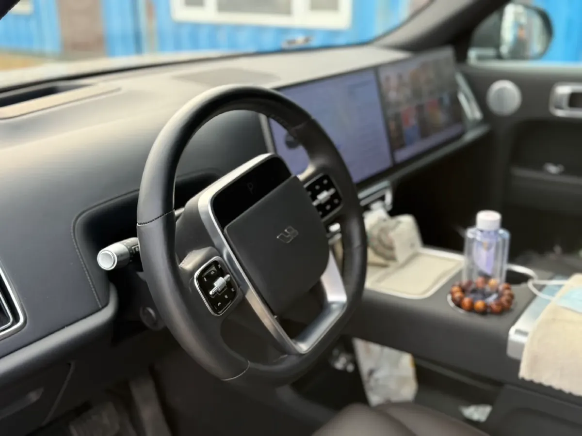 2023 Li L8 Range Extended 154HP REEV 40.9KWH,autocango,china used car exporter,china ev exporter,chinese used car exporter,chinese used ev exporter