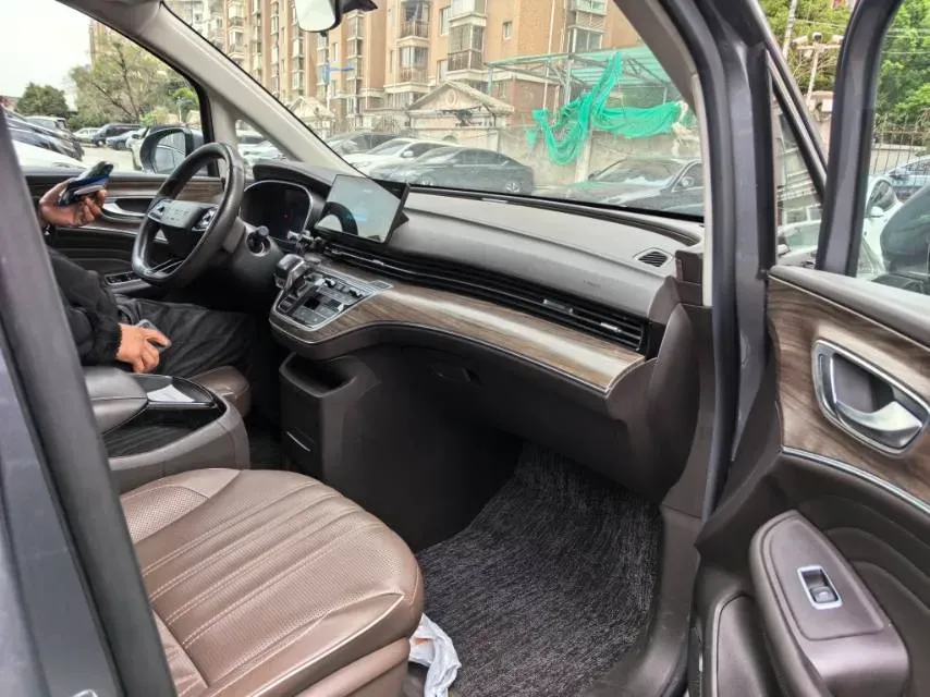 2022 Roewe iMAX8 BEV 90KWH,autocango,china used car exporter,china ev exporter,chinese used car exporter,chinese used ev exporter