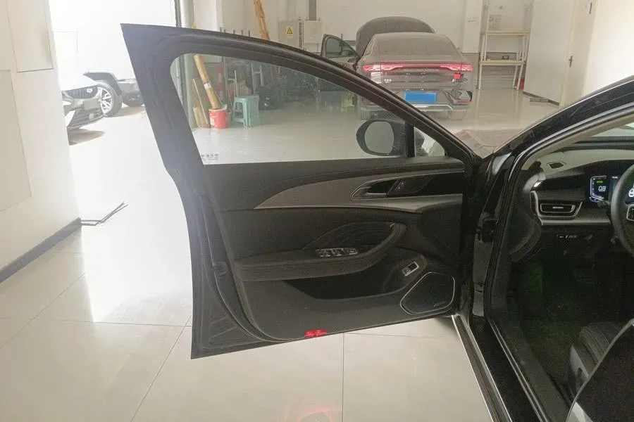 2024 HongQi H5 1.5T 169HP L4 7DCT,autocango,china used car exporter,china ev exporter,chinese used car exporter,chinese used ev exporter