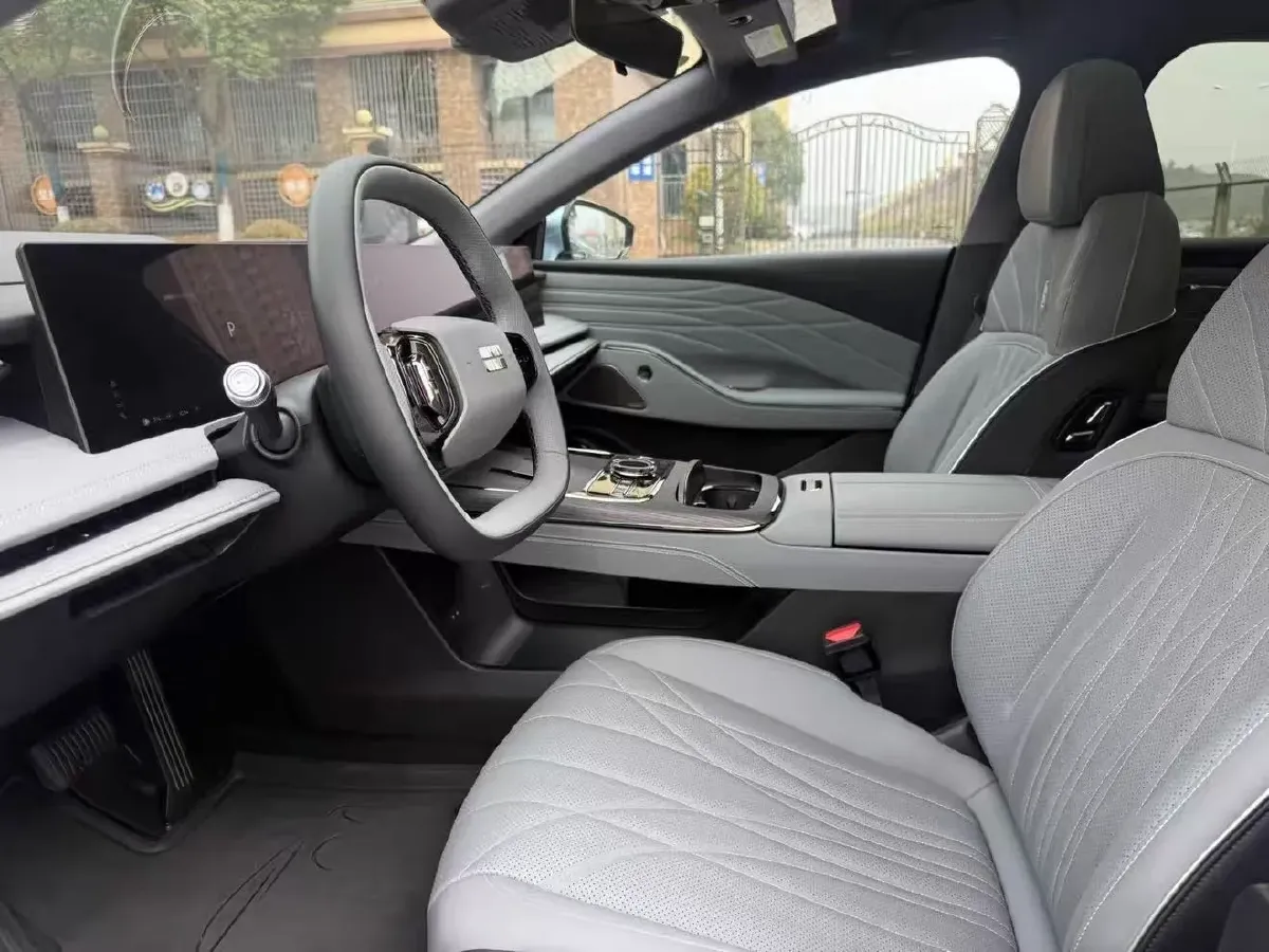 2025 MAXUS InterstellarX 2.5T 224HP L4 8AT,autocango,china used car exporter,china ev exporter,chinese used car exporter,chinese used ev exporter