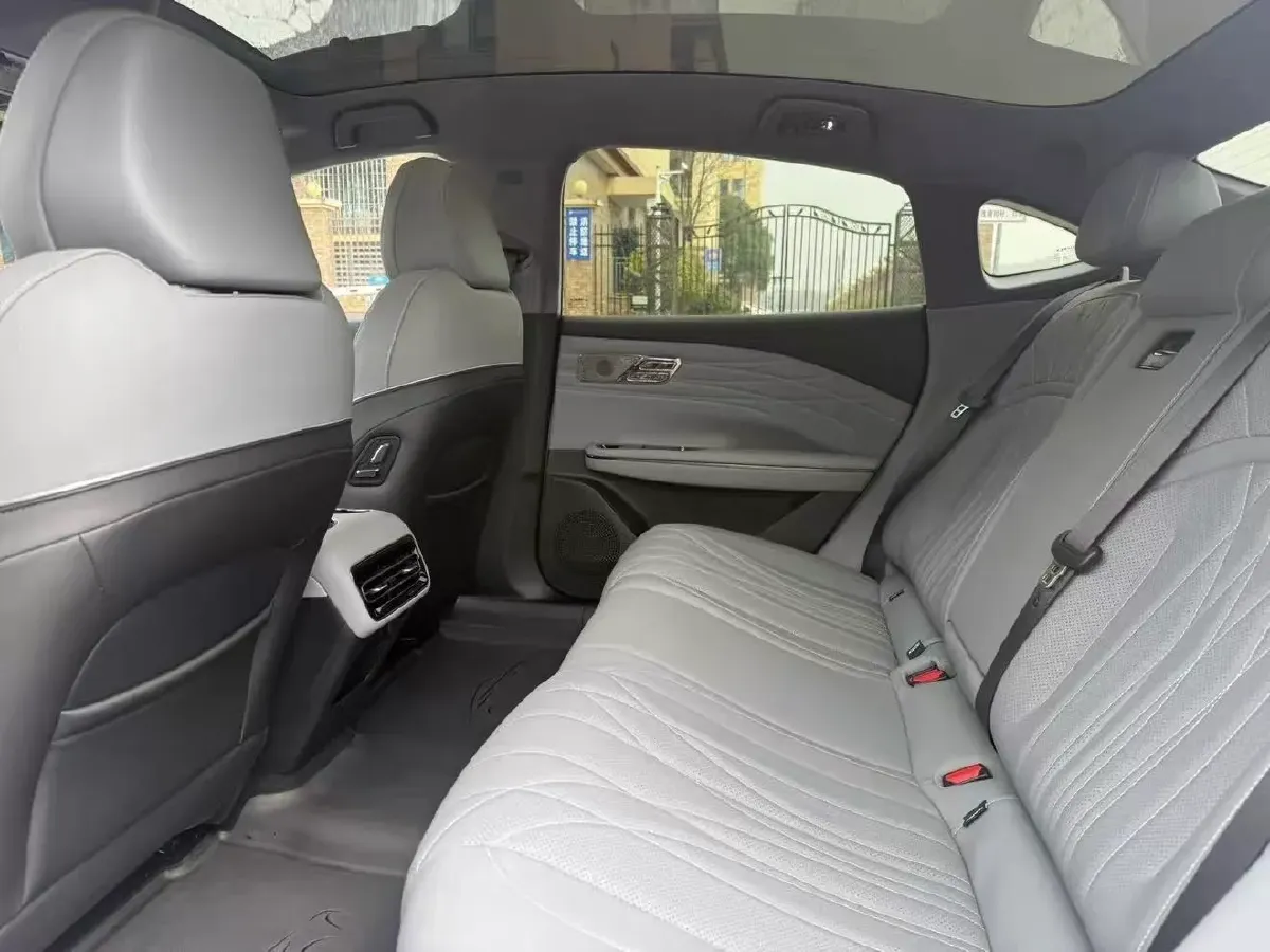 2025 MAXUS InterstellarX 2.5T 224HP L4 8AT,autocango,china used car exporter,china ev exporter,chinese used car exporter,chinese used ev exporter