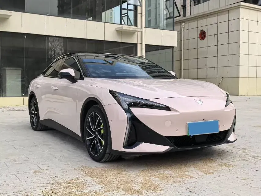 2024 ARCFOX αT5 BEV 79.2KWH,autocango,china used car exporter,china ev exporter,chinese used car exporter,chinese used ev exporter
