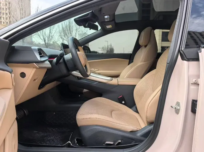 2024 ARCFOX αT5 BEV 79.2KWH,autocango,china used car exporter,china ev exporter,chinese used car exporter,chinese used ev exporter