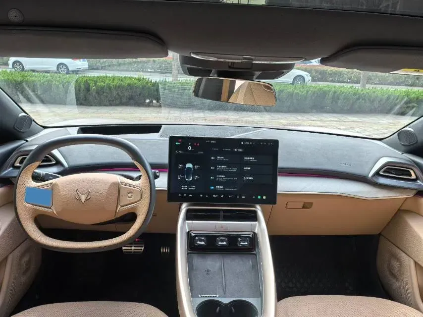 2024 ARCFOX αT5 BEV 79.2KWH,autocango,china used car exporter,china ev exporter,chinese used car exporter,chinese used ev exporter