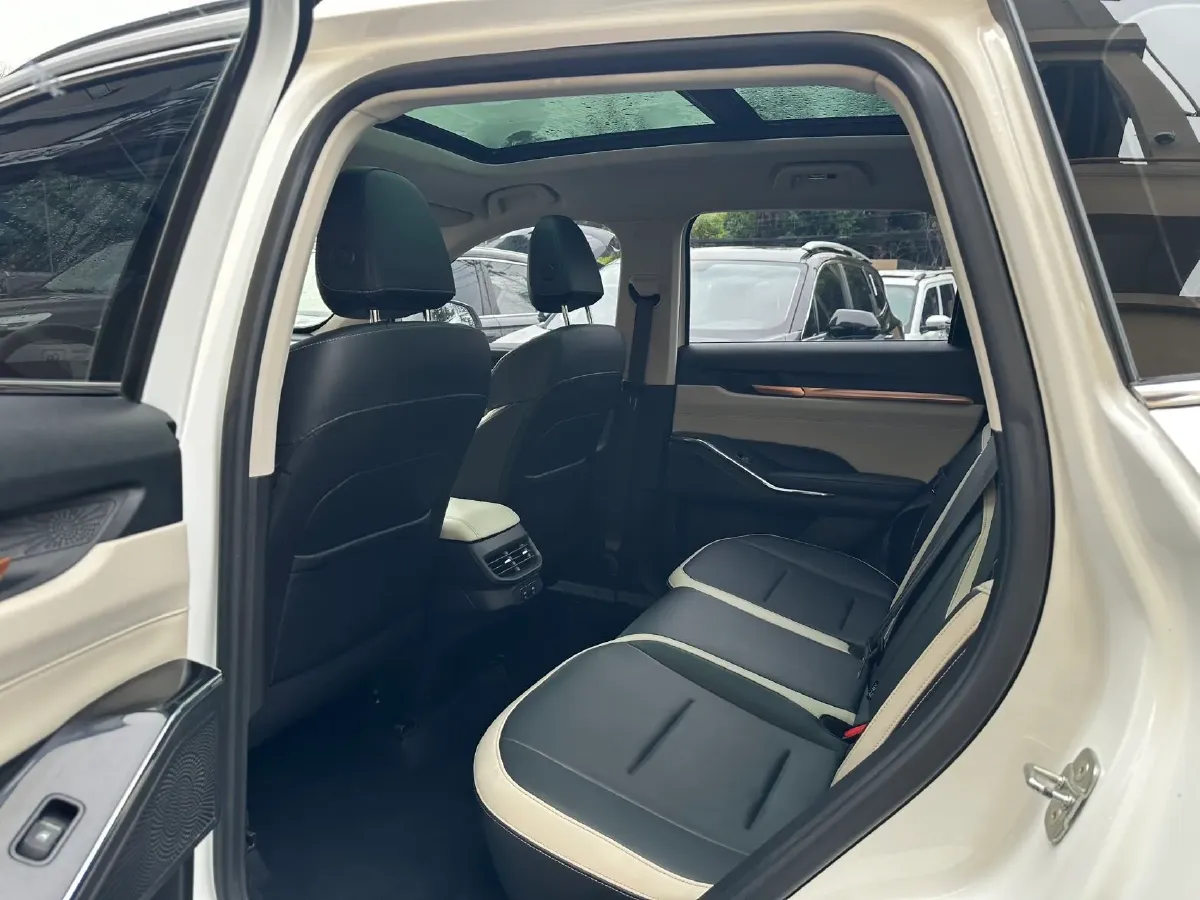 2021 Haval H6 1.5T 169HP L4 7DCT,autocango,china used car exporter,china ev exporter,chinese used car exporter,chinese used ev exporter