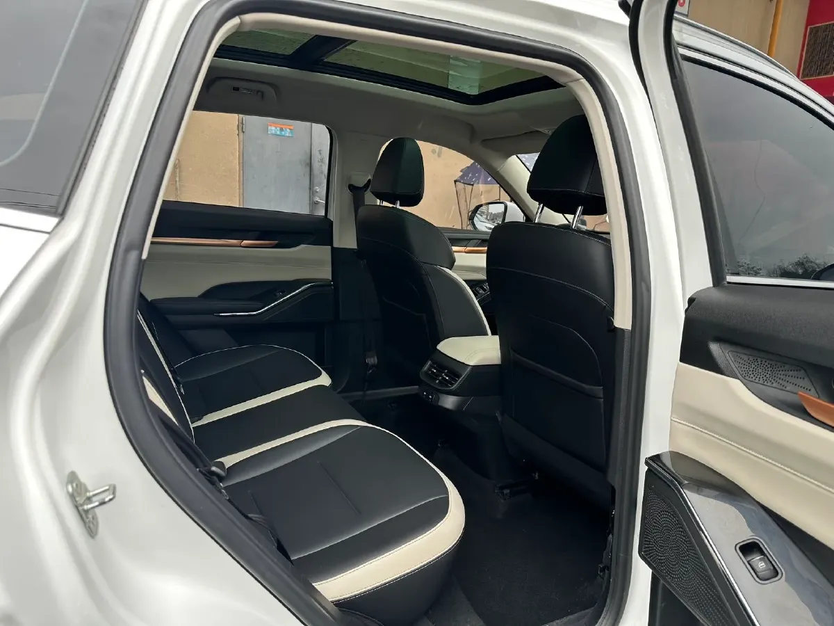 2021 Haval H6 1.5T 169HP L4 7DCT,autocango,china used car exporter,china ev exporter,chinese used car exporter,chinese used ev exporter