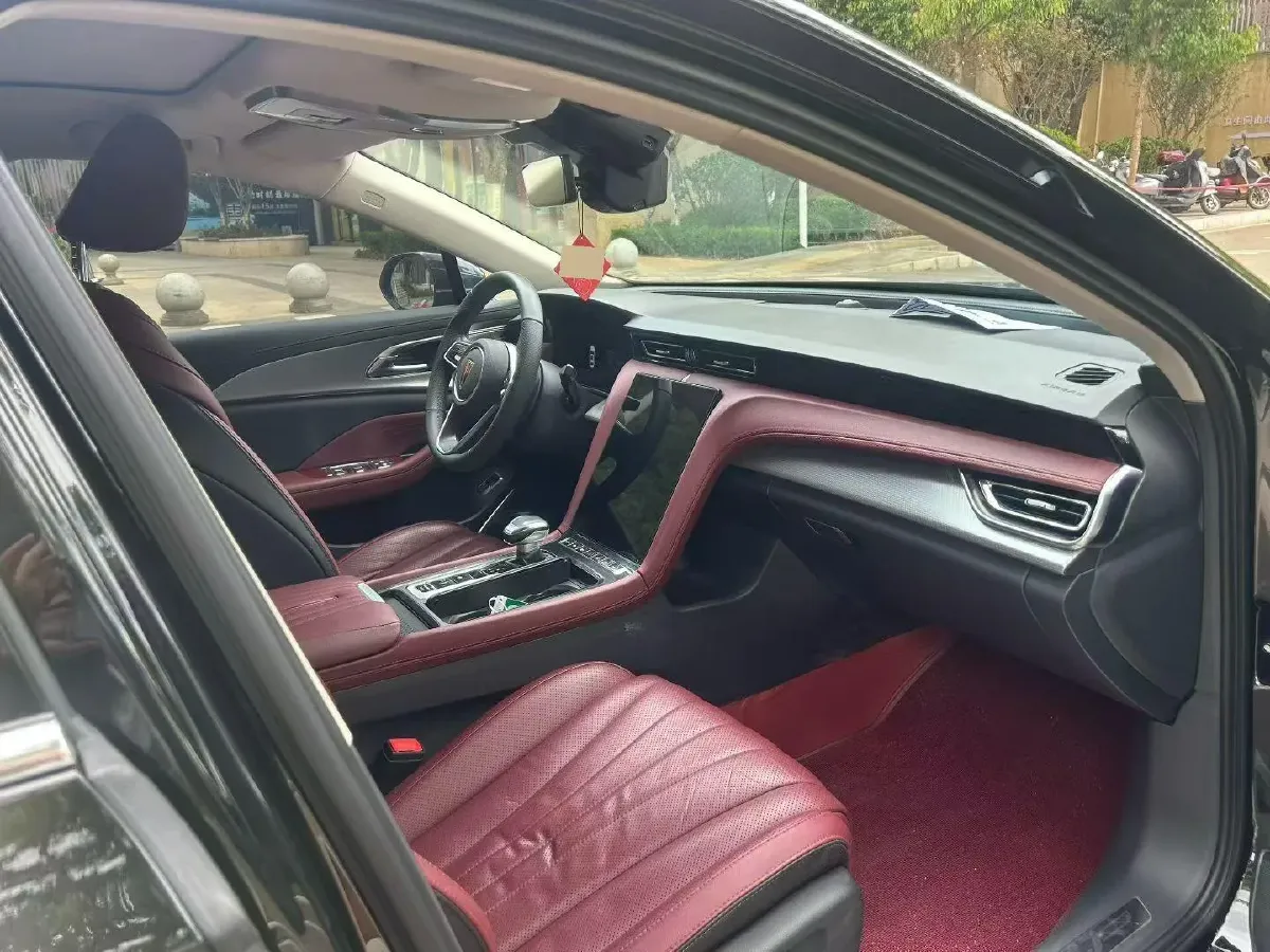 2023 HongQi H5 2.0T 224HP L4 8AT,autocango,china used car exporter,china ev exporter,chinese used car exporter,chinese used ev exporter