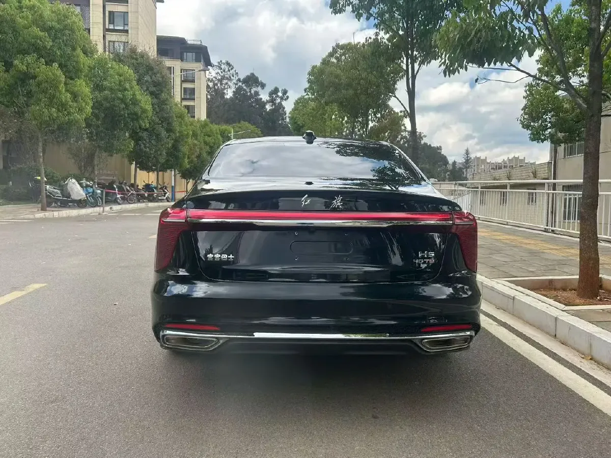 2023 HongQi H5 2.0T 224HP L4 8AT,autocango,china used car exporter,china ev exporter,chinese used car exporter,chinese used ev exporter