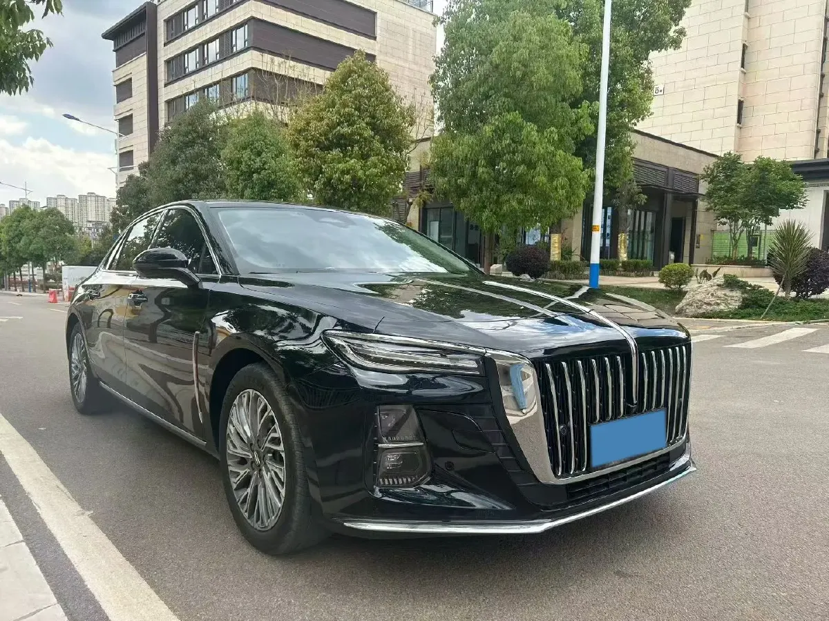 2023 HongQi H5 2.0T 224HP L4 8AT,autocango,china used car exporter,china ev exporter,chinese used car exporter,chinese used ev exporter