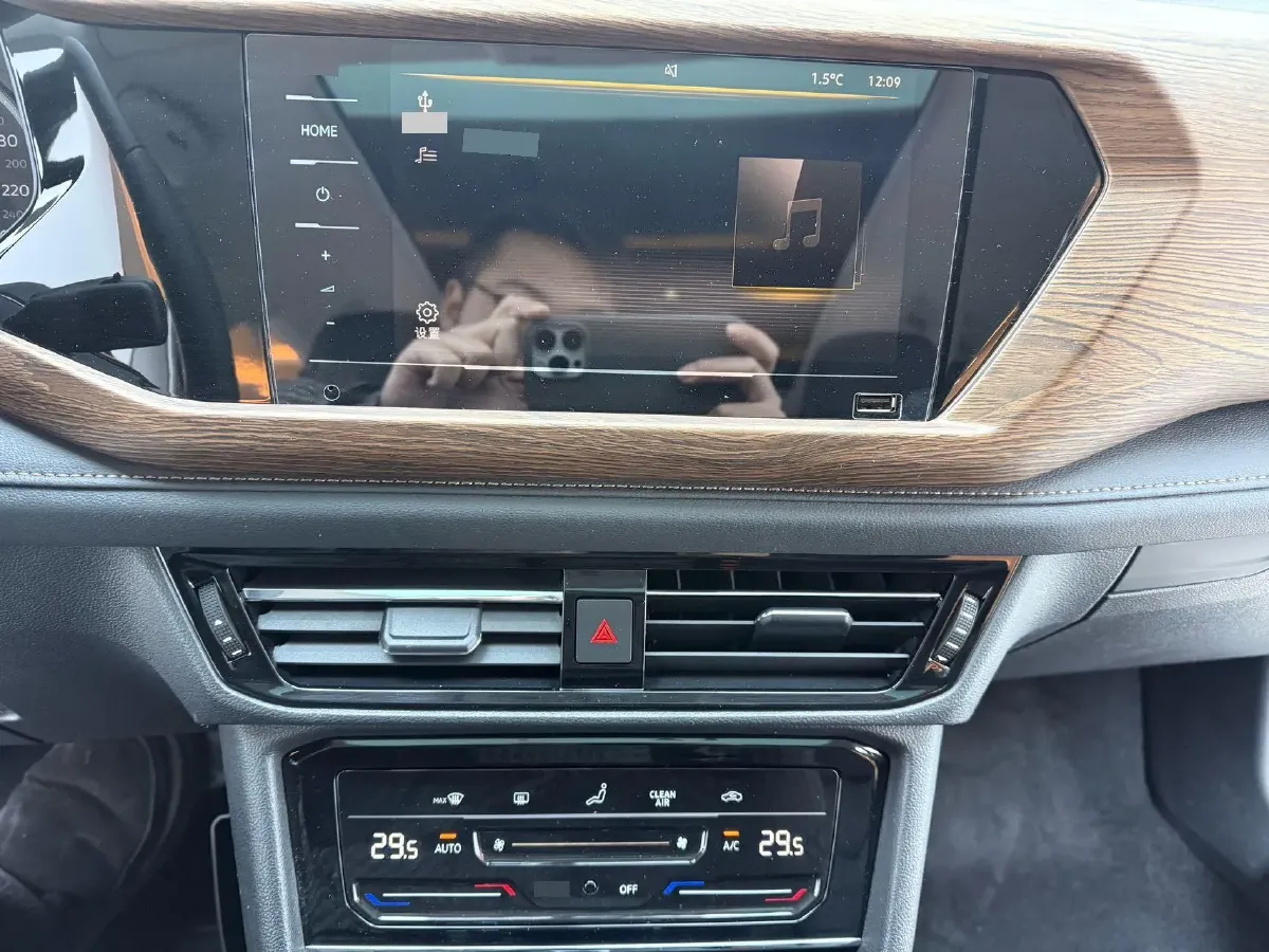 2021 Volkswagen Tharu 1.4T 150HP L4 7DCT,autocango,china used car exporter,china ev exporter,chinese used car exporter,chinese used ev exporter