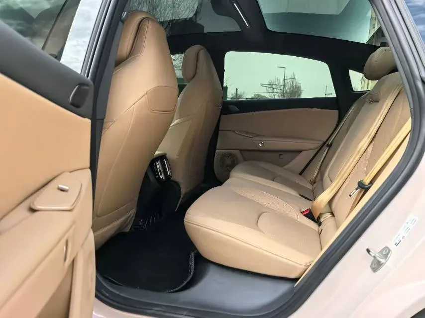 2024 ARCFOX αT5 BEV 79.2KWH,autocango,china used car exporter,china ev exporter,chinese used car exporter,chinese used ev exporter