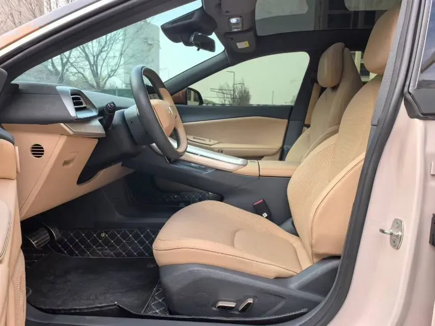 2024 ARCFOX αT5 BEV 79.2KWH,autocango,china used car exporter,china ev exporter,chinese used car exporter,chinese used ev exporter