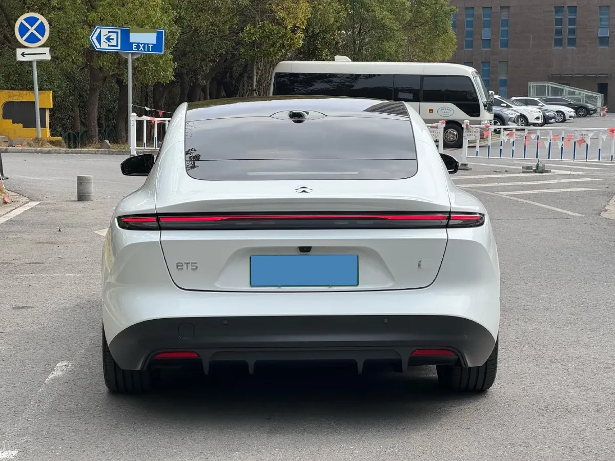 2024 NIO ET5 BEV 75KWH,autocango,china used car exporter,china ev exporter,chinese used car exporter,chinese used ev exporter