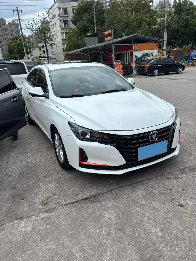 2021 ChangAn Raeton CC 1.5T 180HP L4 7DCT,autocango,china used car exporter,china ev exporter,chinese used car exporter,chinese used ev exporter