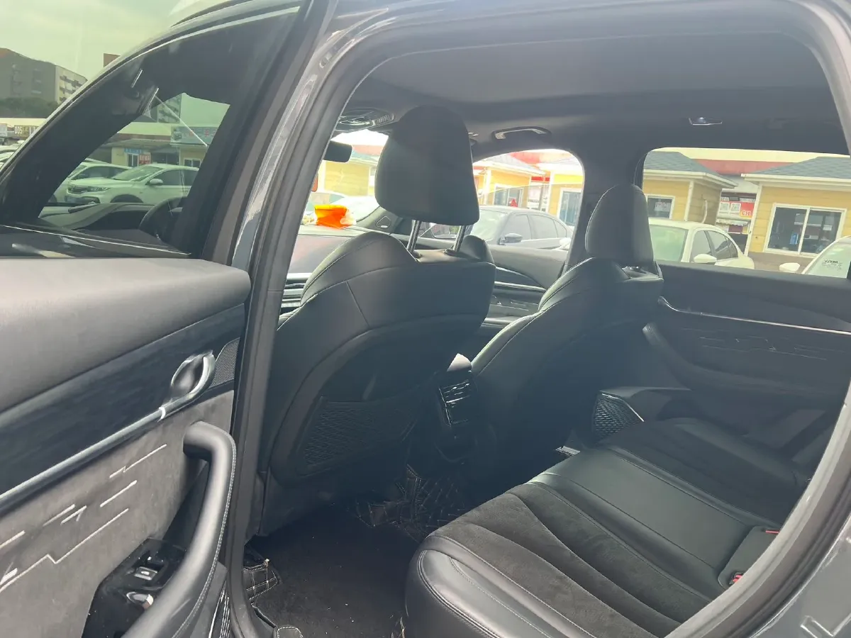 2022 Isuzu Mu-X 2.0T 220HP L4 8AT,autocango,china used car exporter,china ev exporter,chinese used car exporter,chinese used ev exporter