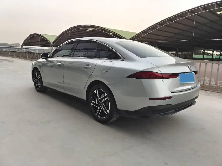 2023 Roewe D7 1.5L 112HP L4 1DHT PHEV 21.4KWH,autocango,china used car exporter,china ev exporter,chinese used car exporter,chinese used ev exporter