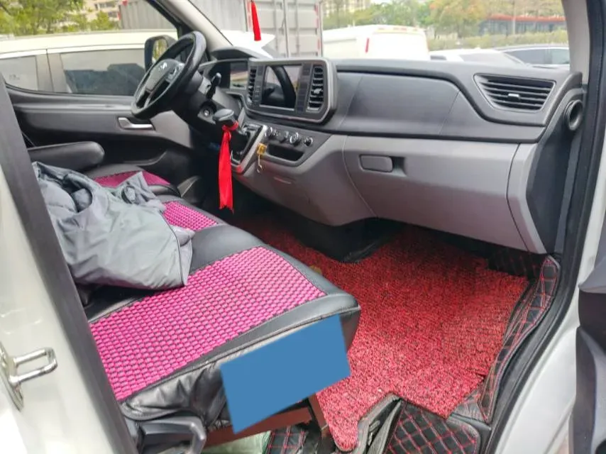 2023 MAXUS XinTu V80 2.0T 127HP L4 6MT,autocango,china used car exporter,china ev exporter,chinese used car exporter,chinese used ev exporter