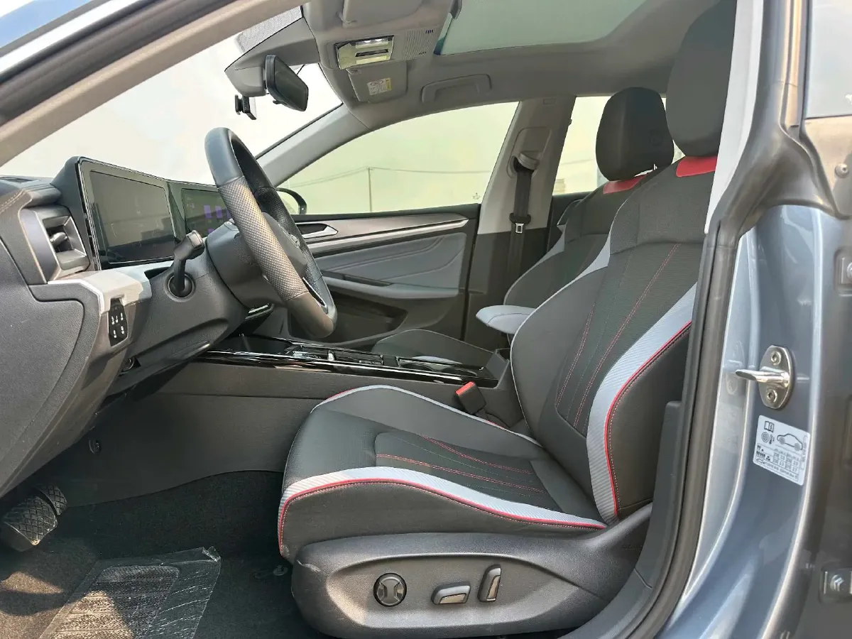 2023 Volkswagen Lamando 1.4T 150HP L4 7DCT,autocango,china used car exporter,china ev exporter,chinese used car exporter,chinese used ev exporter