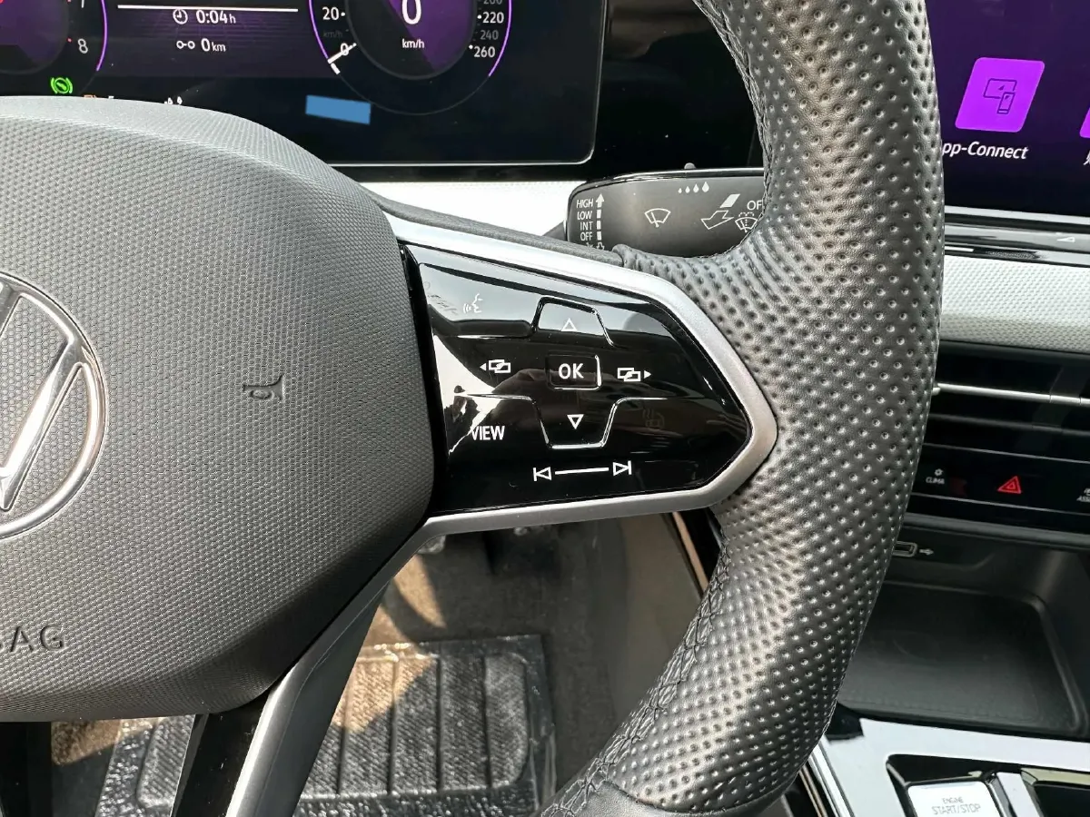 2023 Volkswagen Lamando 1.4T 150HP L4 7DCT,autocango,china used car exporter,china ev exporter,chinese used car exporter,chinese used ev exporter