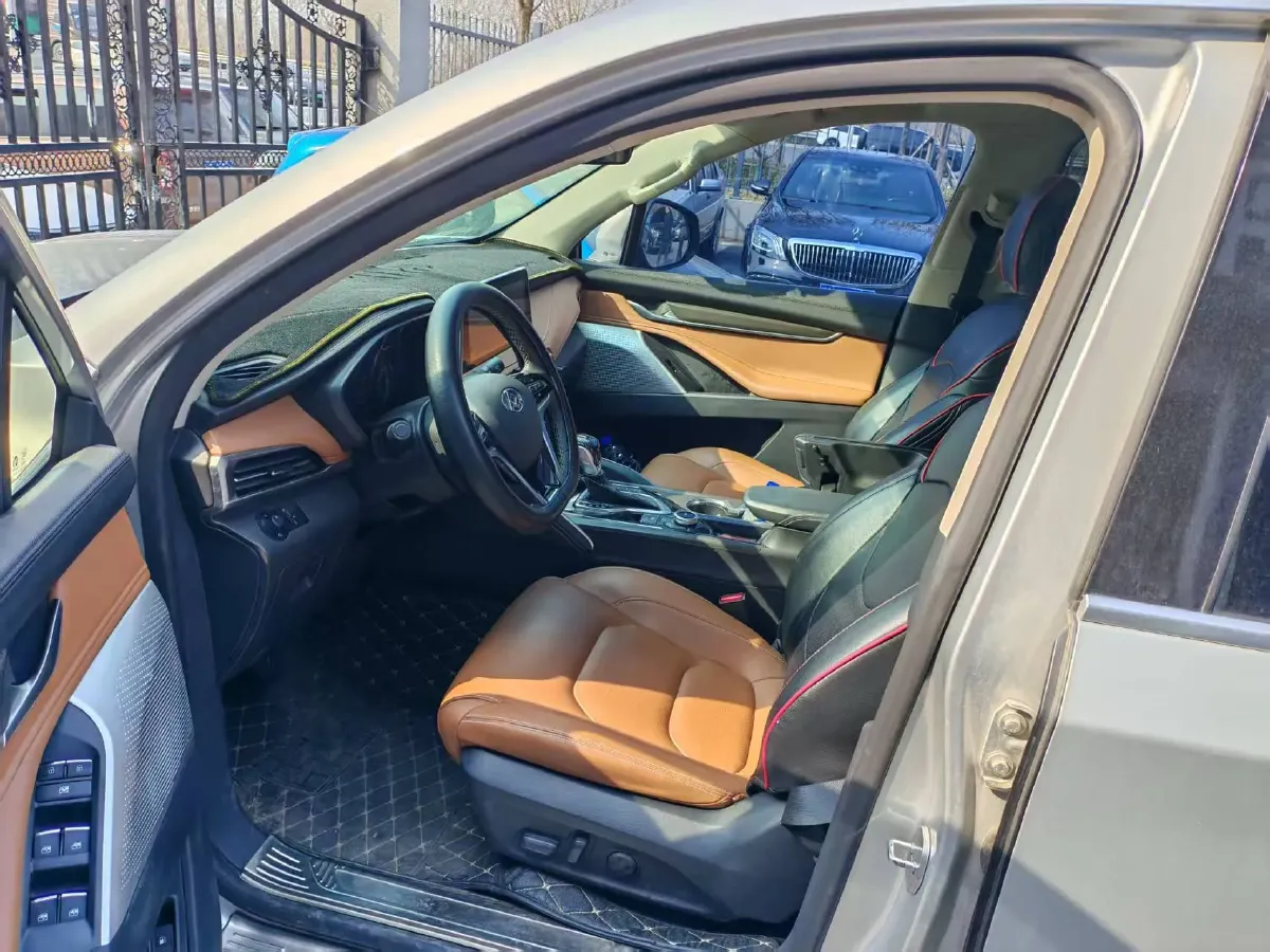 2017 MAXUS D90 2.0T 224HP L4 6AT,autocango,china used car exporter,china ev exporter,chinese used car exporter,chinese used ev exporter