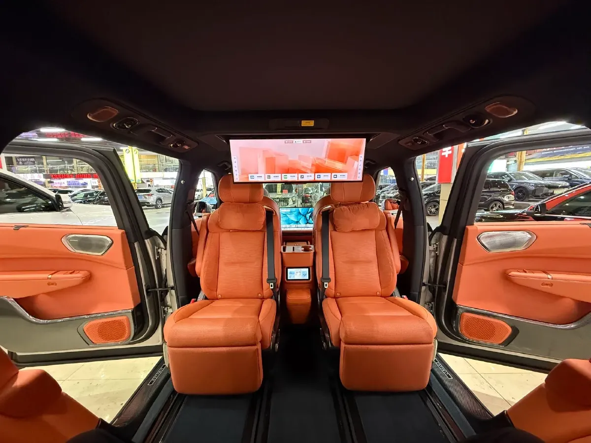 2025 LYNK&CO 900 2.0T 254HP L4 3DHT PHEV,autocango,china used car exporter,china ev exporter,chinese used car exporter,chinese used ev exporter