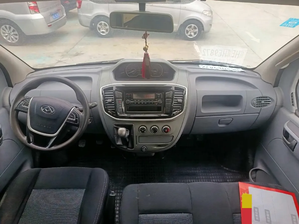 2020 MAXUS XinTu V80 2.5T 136HP L4 6MT,autocango,china used car exporter,china ev exporter,chinese used car exporter,chinese used ev exporter