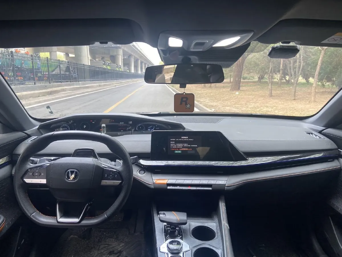 2023 ChangAn UNI-V 1.5T 188HP L4 7DCT,autocango,china used car exporter,china ev exporter,chinese used car exporter,chinese used ev exporter