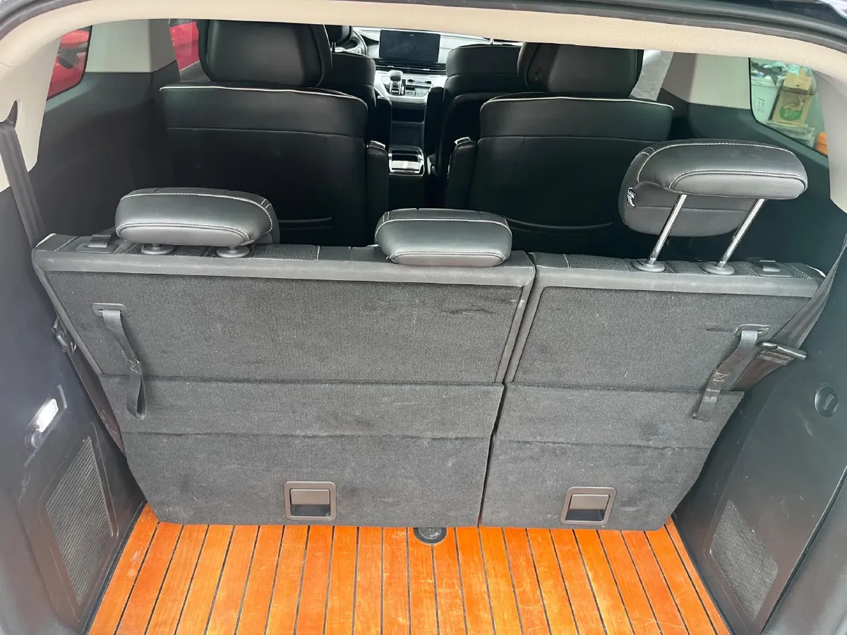 2021 Roewe iMAX8 2.0T 234HP L4 8AT,autocango,china used car exporter,china ev exporter,chinese used car exporter,chinese used ev exporter