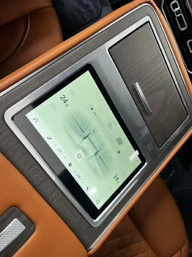 2023 M Hero 917 REEV 197HP 2AT REEV 65.8KWH,autocango,china used car exporter,china ev exporter,chinese used car exporter,chinese used ev exporter