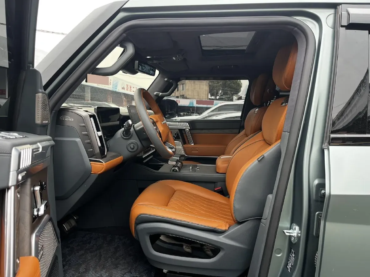 2023 M Hero 917 REEV 197HP 2AT REEV 65.8KWH,autocango,china used car exporter,china ev exporter,chinese used car exporter,chinese used ev exporter