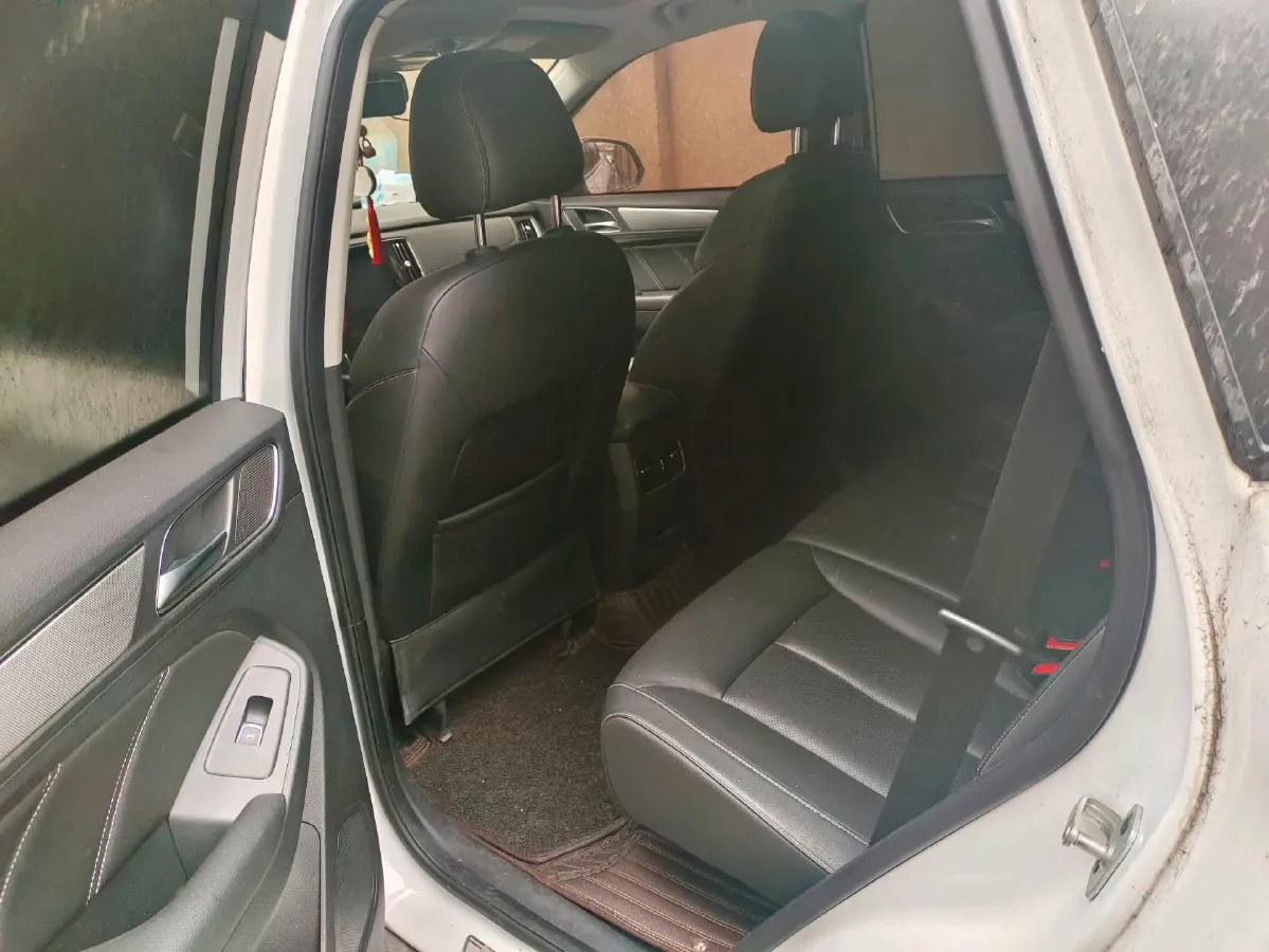 2020 Roewe i6 1.5T 169HP L4 7DCT,autocango,china used car exporter,china ev exporter,chinese used car exporter,chinese used ev exporter