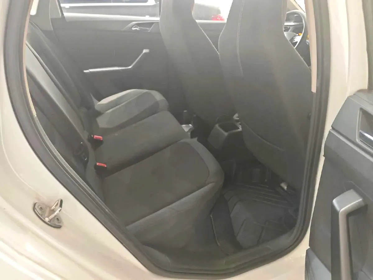 2023 Volkswagen Polo 1.5L 113HP L4 6AT,autocango,china used car exporter,china ev exporter,chinese used car exporter,chinese used ev exporter