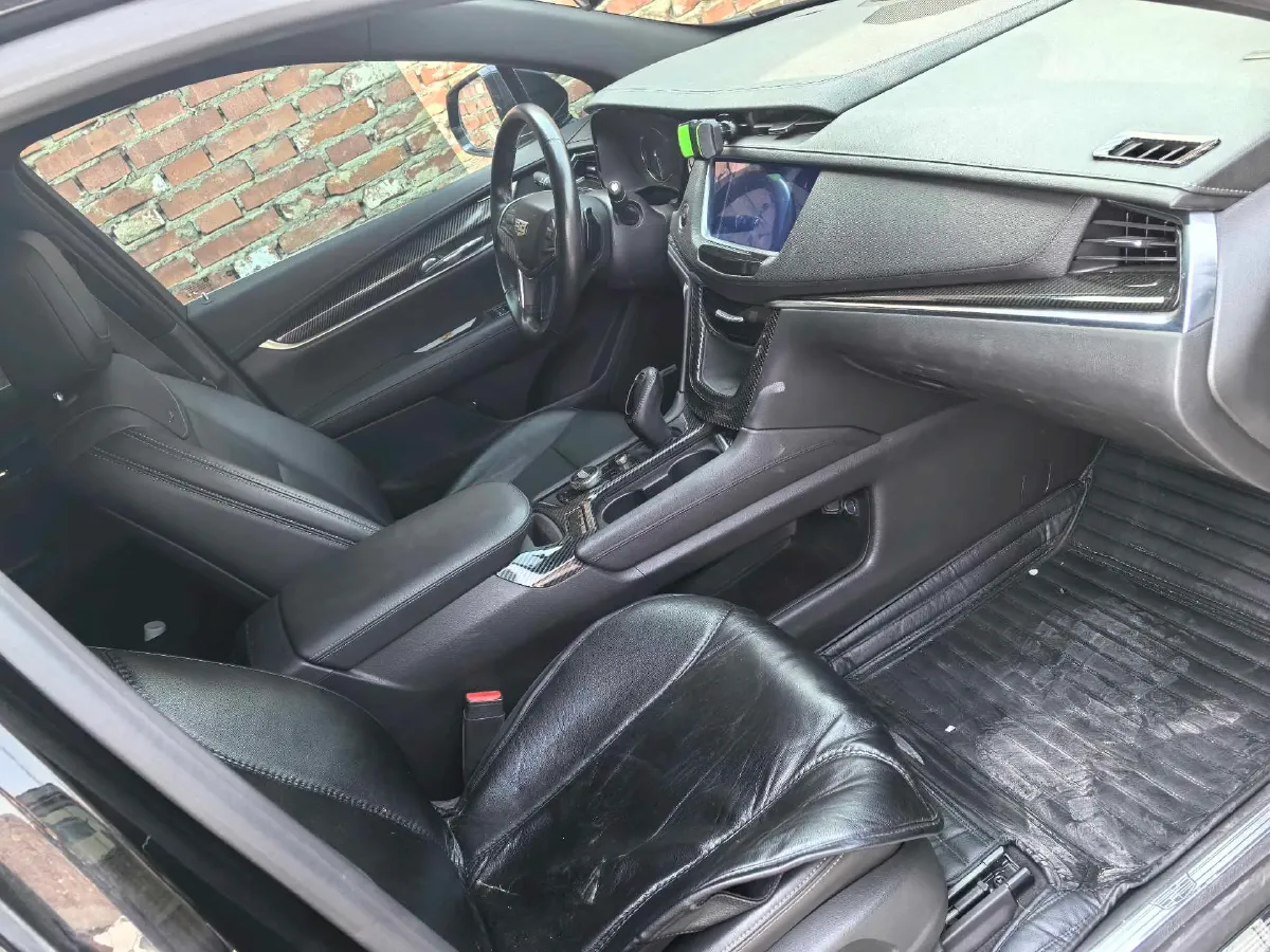 2020 Cadillac XT5 2.0T 237HP L4 9AT,autocango,china used car exporter,china ev exporter,chinese used car exporter,chinese used ev exporter