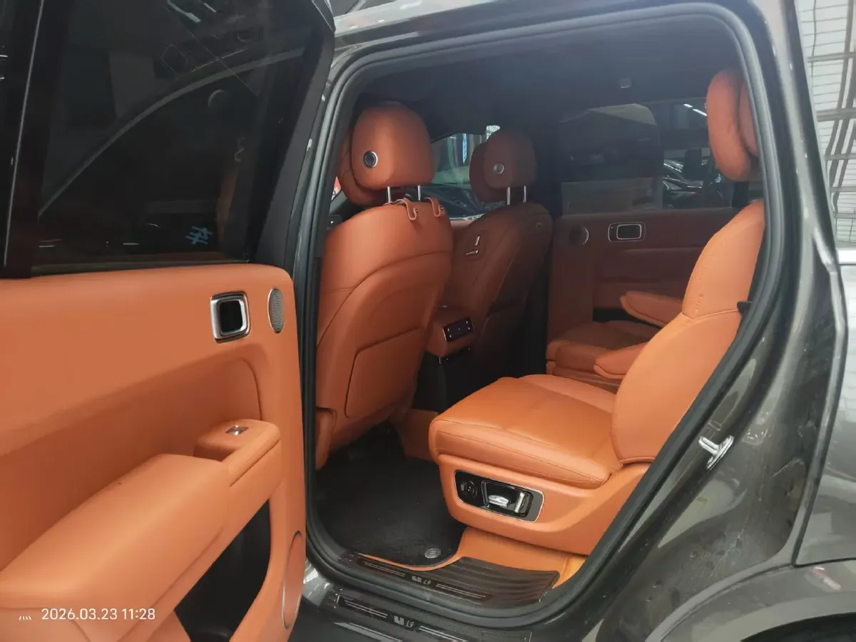 2024 Land Rover Range Rover Evoque 1.5T 200HP L3 8AT PHEV 15.5KWH,autocango,china used car exporter,china ev exporter,chinese used car exporter,chinese used ev exporter