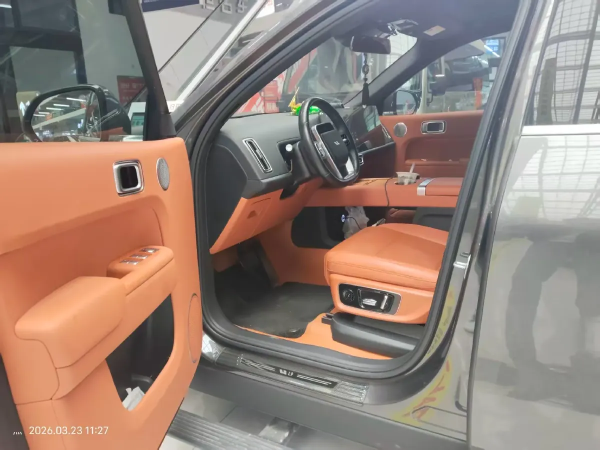 2024 Land Rover Range Rover Evoque 1.5T 200HP L3 8AT PHEV 15.5KWH,autocango,china used car exporter,china ev exporter,chinese used car exporter,chinese used ev exporter