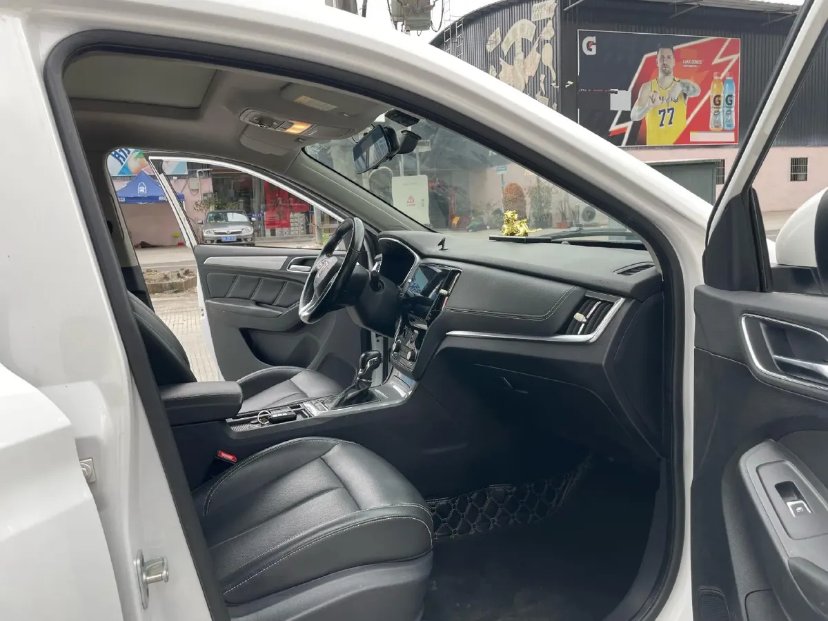 2018 Roewe RX5 1.5T 169HP L4 7DCT,autocango,china used car exporter,china ev exporter,chinese used car exporter,chinese used ev exporter