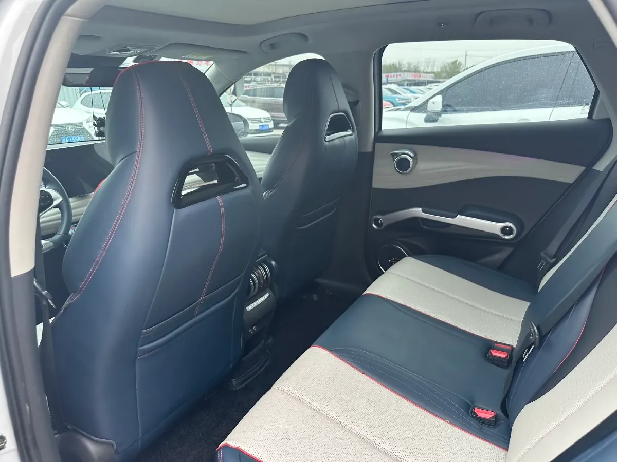 2022 Foton Grand General G7 2.0T 238HP L4 8AT,autocango,china used car exporter,china ev exporter,chinese used car exporter,chinese used ev exporter