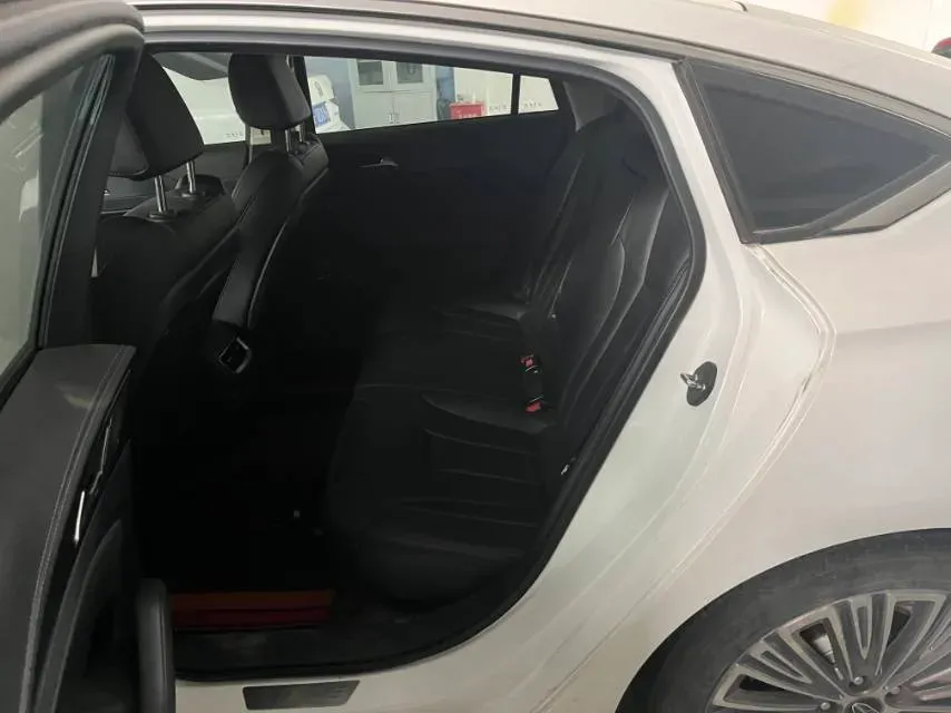 2020 HongQi H5 1.8T 197HP L4 6AT,autocango,china used car exporter,china ev exporter,chinese used car exporter,chinese used ev exporter