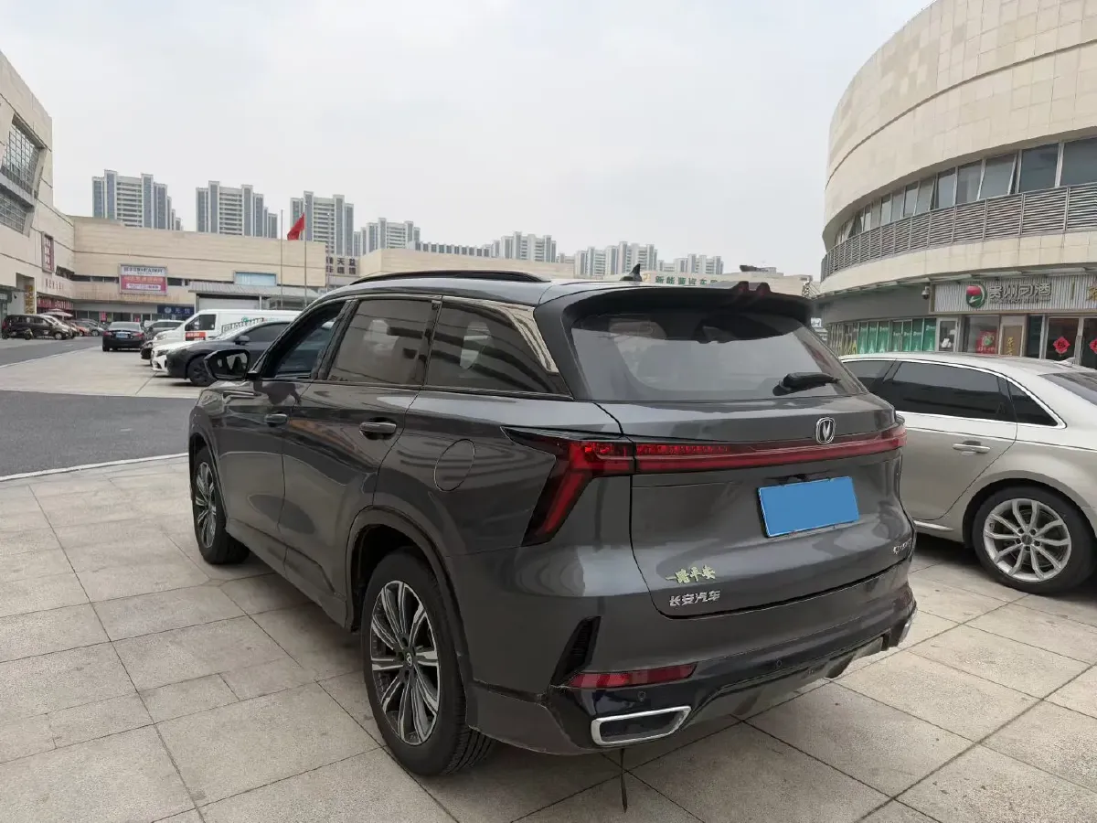 2024 ChangAn CS75 Plus 1.5T 188HP L4 8AT,autocango,china used car exporter,china ev exporter,chinese used car exporter,chinese used ev exporter