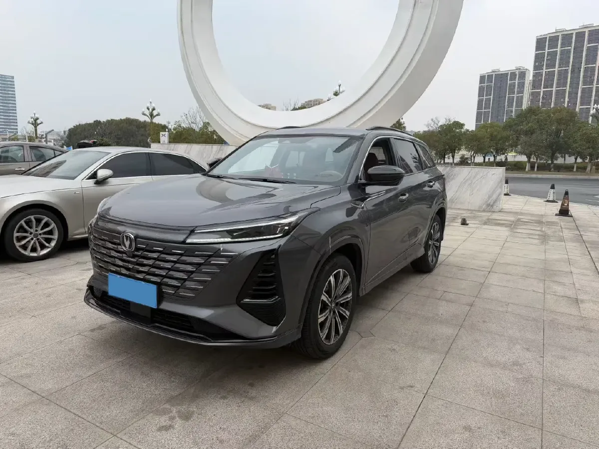 2024 ChangAn CS75 Plus 1.5T 188HP L4 8AT,autocango,china used car exporter,china ev exporter,chinese used car exporter,chinese used ev exporter