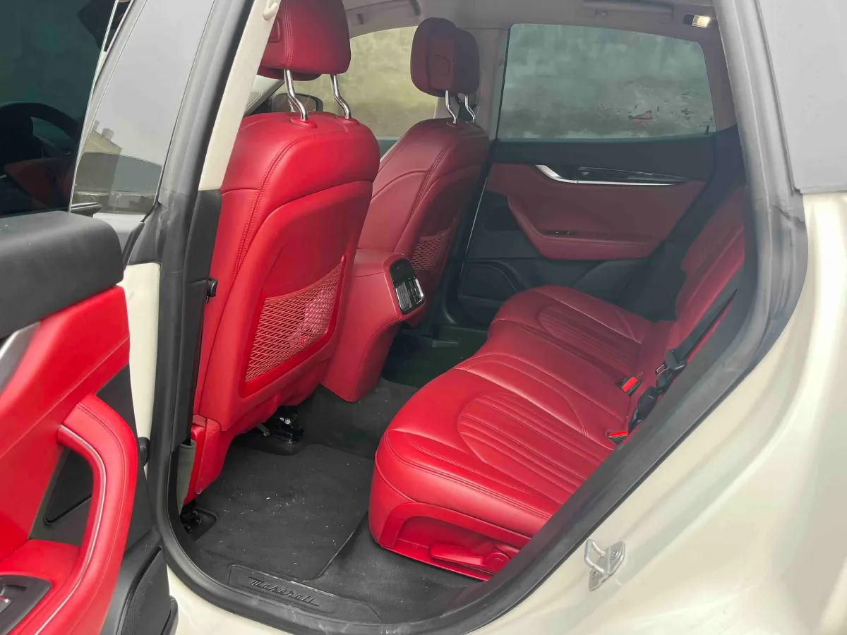 2018 Maserati Levante 3.0T 350HP V6 8AT,autocango,china used car exporter,china ev exporter,chinese used car exporter,chinese used ev exporter