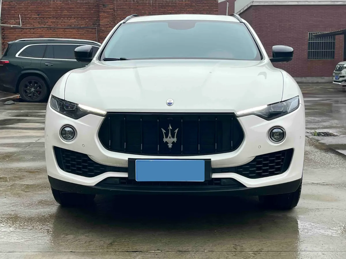 2018 Maserati Levante 3.0T 350HP V6 8AT,autocango,china used car exporter,china ev exporter,chinese used car exporter,chinese used ev exporter