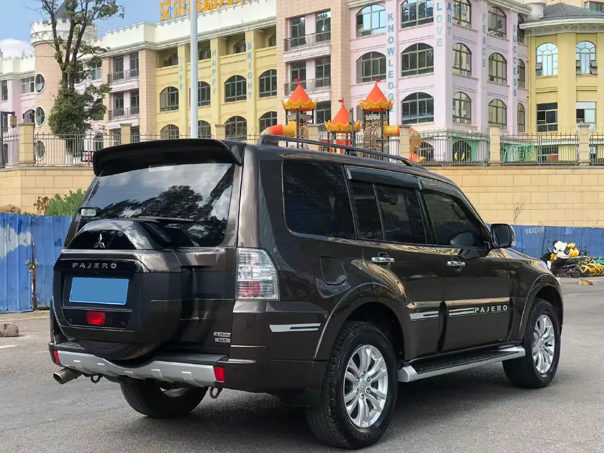 2017 Honda Jade 1.8L 141HP L4 5AT,autocango,china used car exporter,china ev exporter,chinese used car exporter,chinese used ev exporter