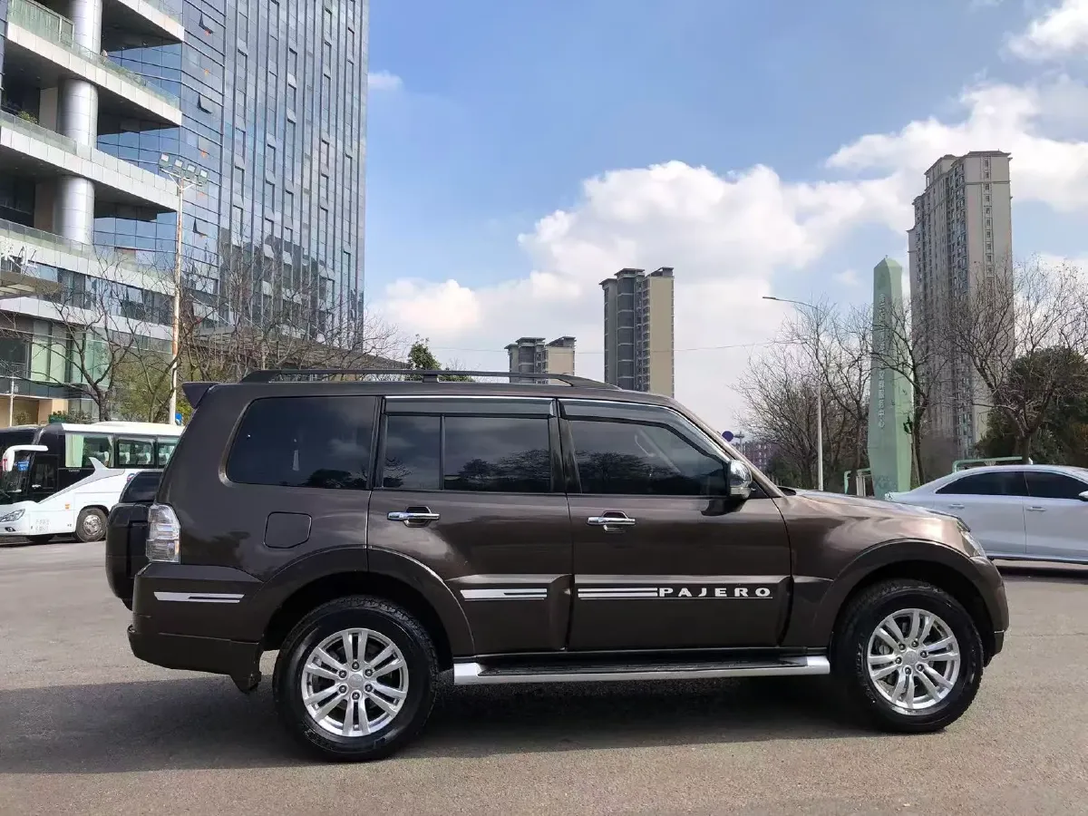 2017 Honda Jade 1.8L 141HP L4 5AT,autocango,china used car exporter,china ev exporter,chinese used car exporter,chinese used ev exporter