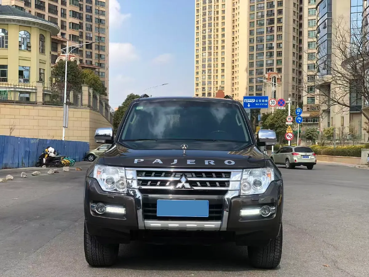 2017 Honda Jade 1.8L 141HP L4 5AT,autocango,china used car exporter,china ev exporter,chinese used car exporter,chinese used ev exporter