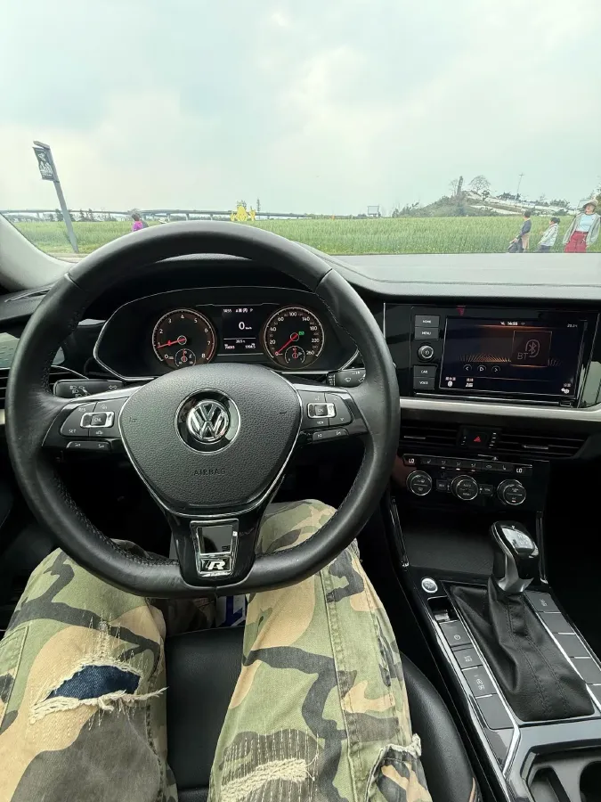 2019 Skoda Kodiak 2.0T 186HP L4 7DCT,autocango,china used car exporter,china ev exporter,chinese used car exporter,chinese used ev exporter