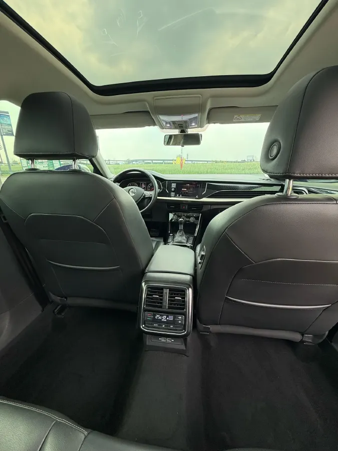 2019 Skoda Kodiak 2.0T 186HP L4 7DCT,autocango,china used car exporter,china ev exporter,chinese used car exporter,chinese used ev exporter