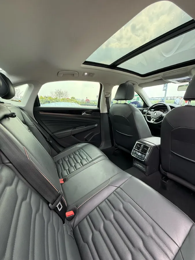 2019 Skoda Kodiak 2.0T 186HP L4 7DCT,autocango,china used car exporter,china ev exporter,chinese used car exporter,chinese used ev exporter