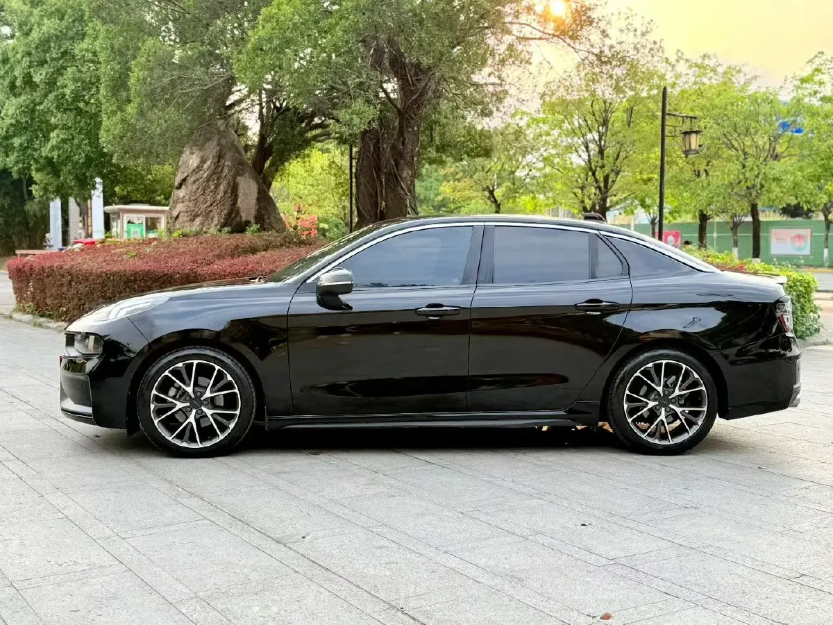 2022 LYNK&CO 03 2.0T 190HP L4 7DCT,autocango,china used car exporter,china ev exporter,chinese used car exporter,chinese used ev exporter