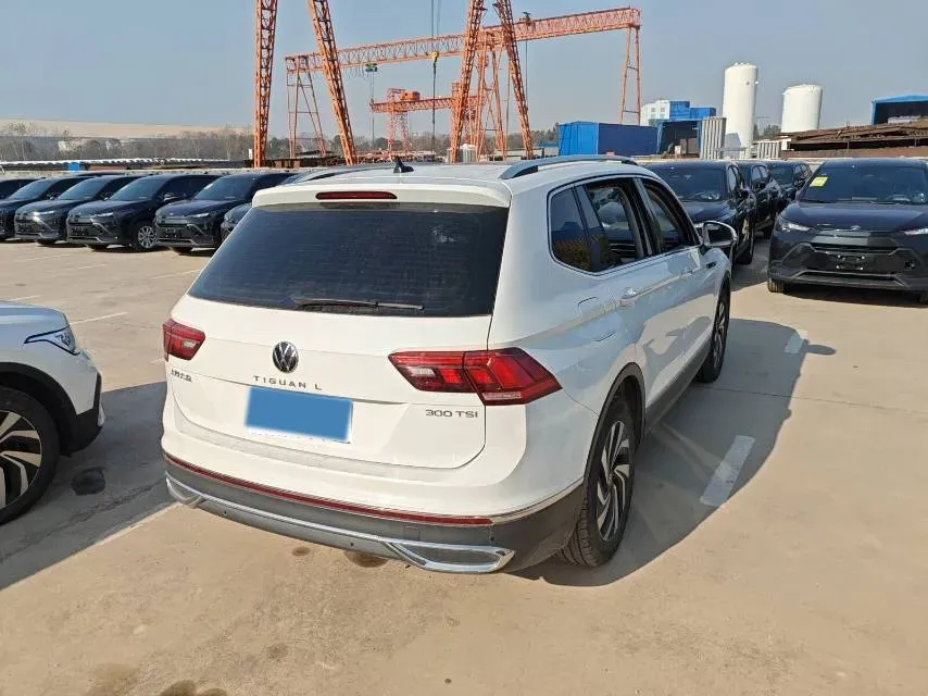 2023 Volkswagen Tiguan L 1.5T 160HP L4 7DCT,autocango,china used car exporter,china ev exporter,chinese used car exporter,chinese used ev exporter
